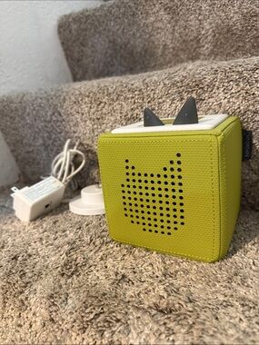 Toniebox Portable Kids Speaker in Lime Green
